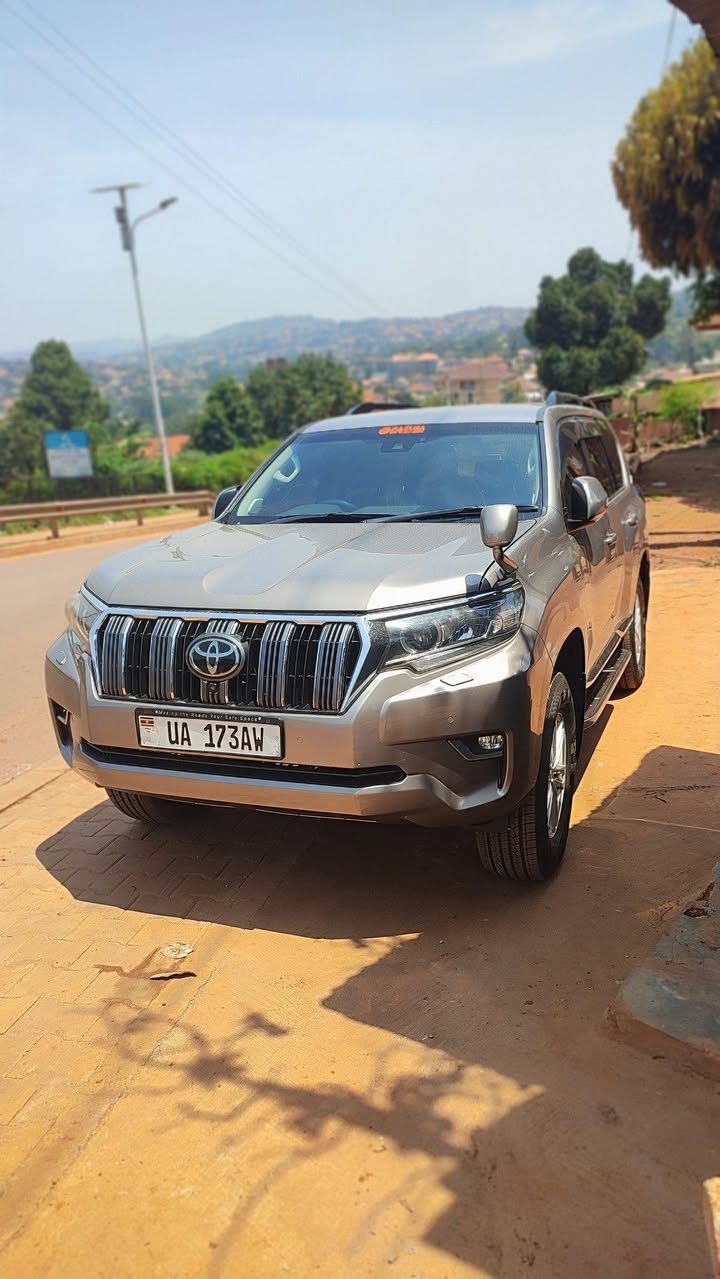 A picture of 2021 Toyota prado txl