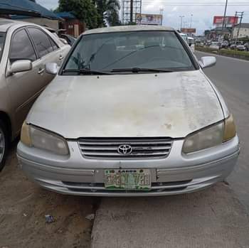 A picture of Camry Drop Light Distress sale 1 570m to the owner