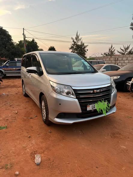 used toyota noah