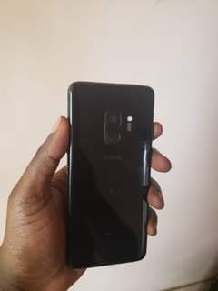 A picture of Samsung s9 290 000ugx