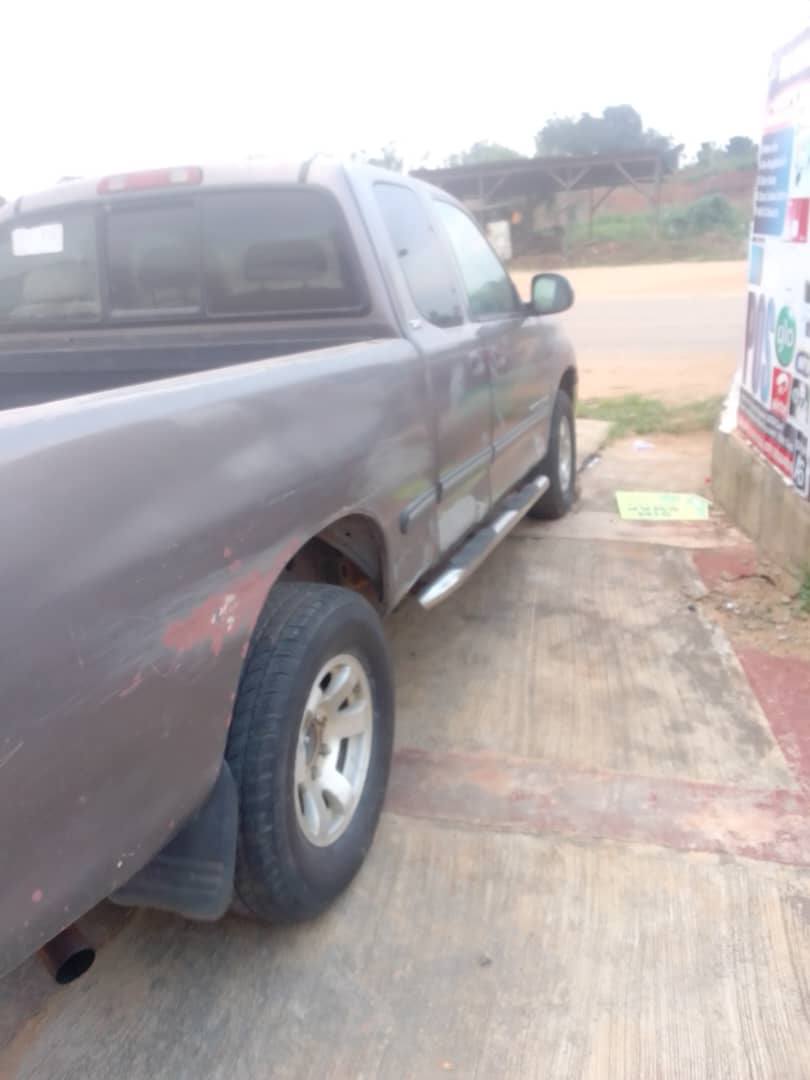 A picture of Distress Toyota tundra