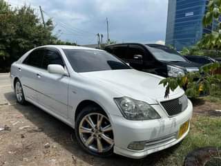 A picture of CROWN ATHLETE FOR SALE 17 8M 0718164496 CALL WAT SSUP