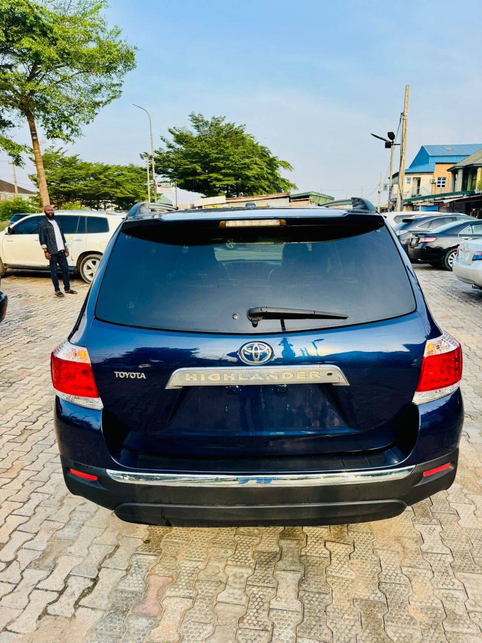 A picture of FOREIGN USED 2013 LIMITED TOYOTA HIGHLANDER