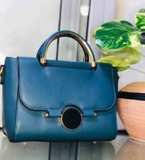 A picture of handbag