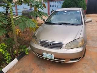 A picture of Corolla 05 First body with perfect engine and AC