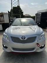 A picture of LET COMPARE YA TOK TOYOTA CAMRY SE 2008 09 Model