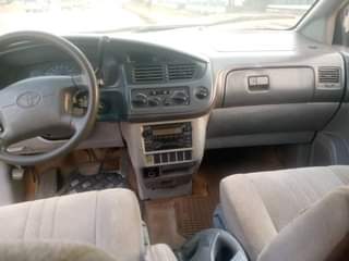 A picture of NEATLY USED 2002 TOYOTA SIENNA