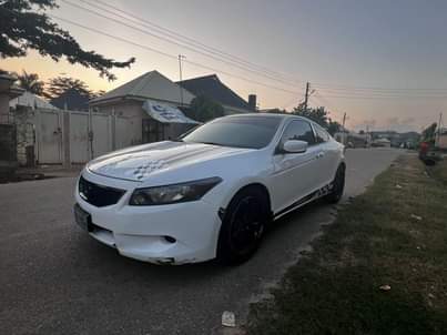 A picture of Honda Accord Coup 2010 Sport V6