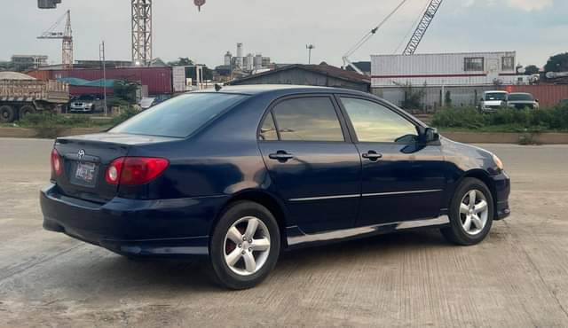 A picture of Available for inspection 2004 Corolla Engine gear ac good 3