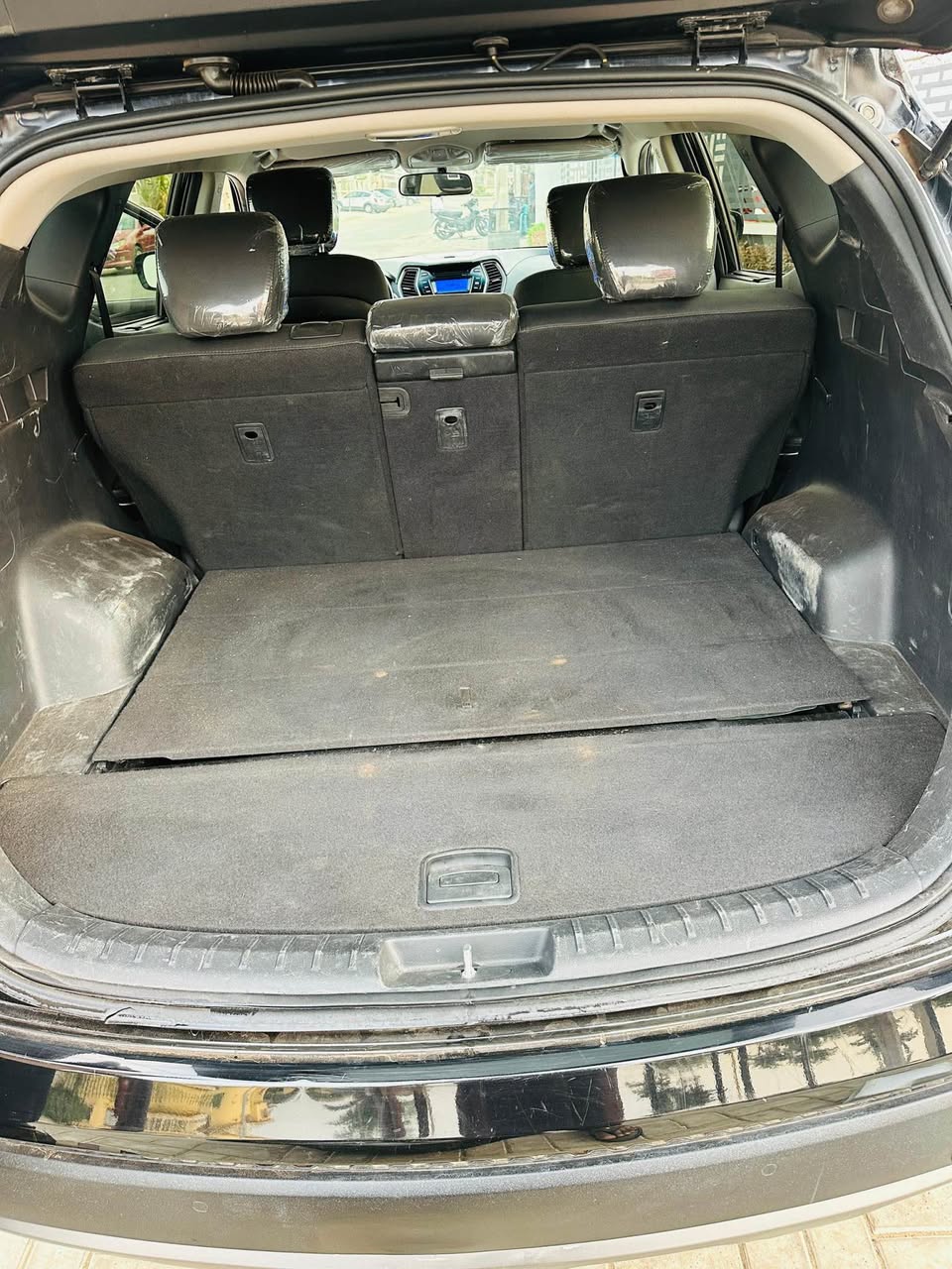 A picture of Distress Foreign Used Hyundai Santa Fe