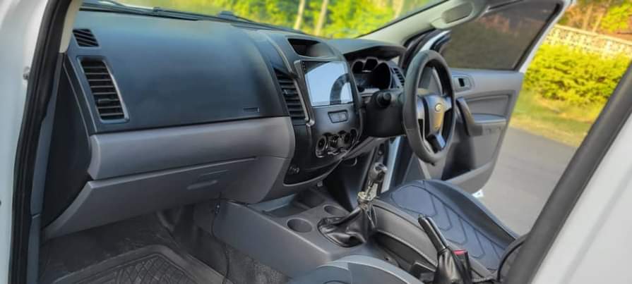 A picture of Price Million 48 FORD RANGER Year 2017 Engine PF2H Capacity