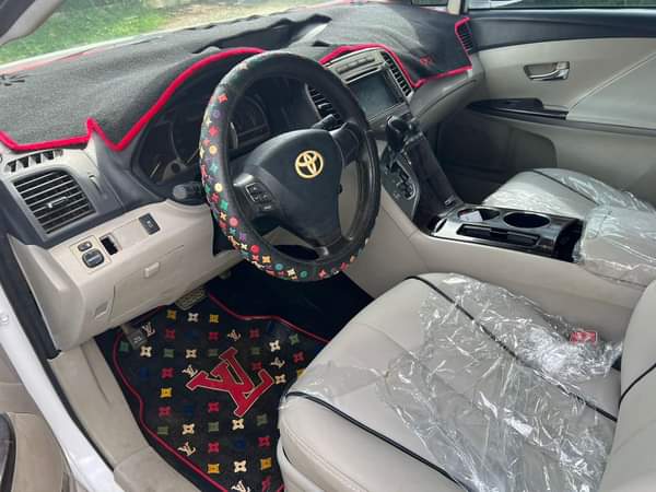 A picture of Clean Registered 2010 Toyota Venza 9 8m net price Abuja