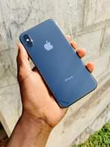 A picture of iPhone X 256Gb at 590k contact 0707223391