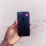 A picture of I PHONE 7 PLAIN