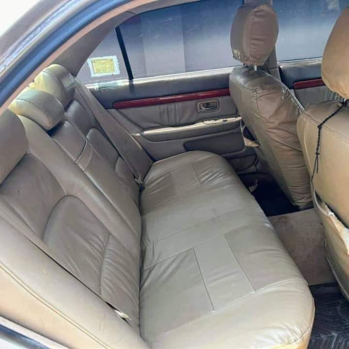 A picture of 1998 Toyota Toyota progress 0702057335