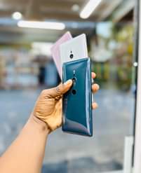 A picture of Sony xz2 gb64 ram4
