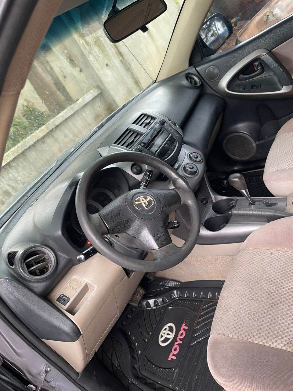 A picture of 2008 Toyota Rav4