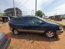 A picture of Clean Nigerian Used Blue Toyota Sienna 2002