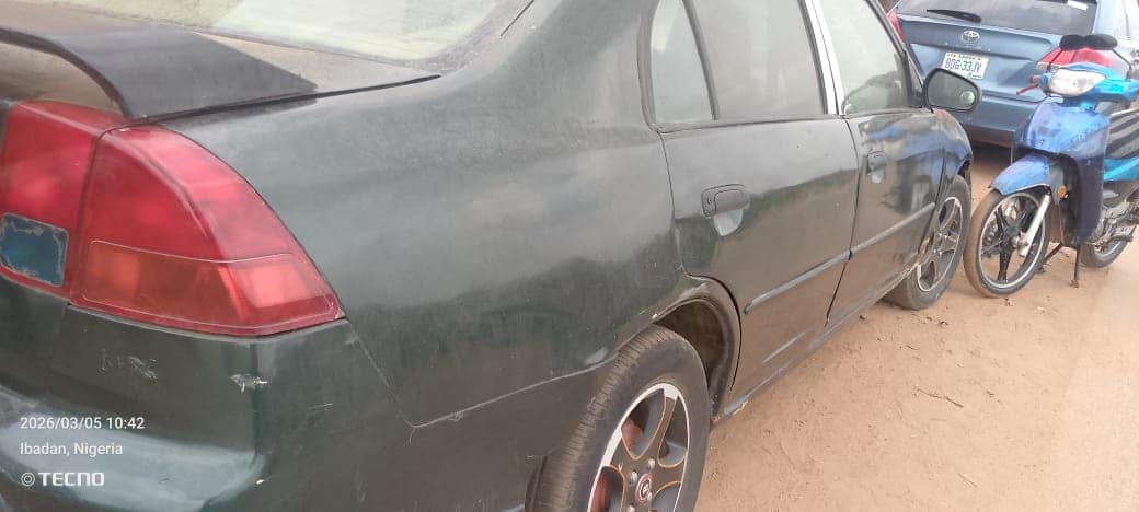 A picture of Honda Civic 04