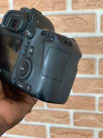 A picture of CANON 6D BODY MUPYAAAAAAAAAAA