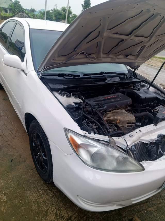 A picture of SMARTAUTOS Clean Toyota Camry Sound Engine Gear untouched Ac active