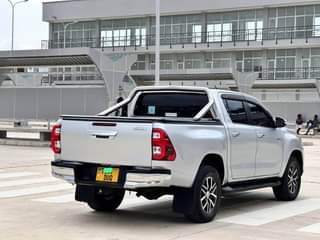 A picture of TOYOTA HILUX