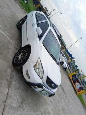 A picture of Sharp 2009 Lexus Rx 350 neatly use Location Warri Delta