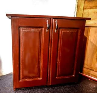 A picture of Kitchen cabinet