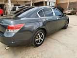A picture of Honda Accord 2008 v6 first user.