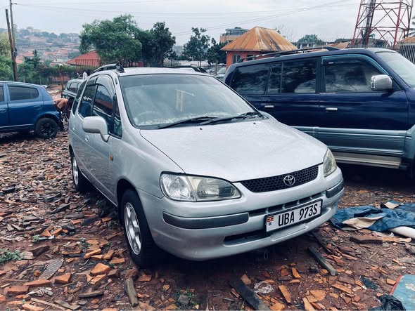 A picture of Toyota spacio