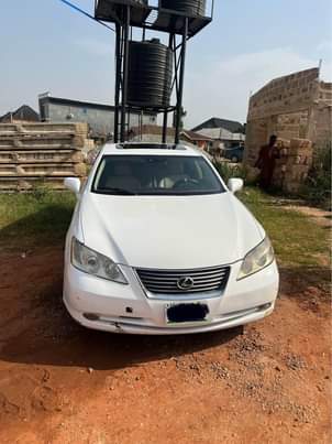 A picture of Lexus ES 350