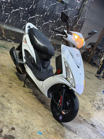 A picture of Kymco 125