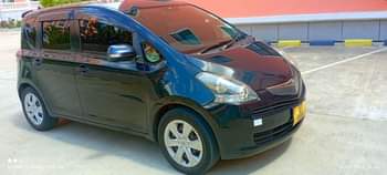 Dinho M.