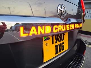 A picture of TOYOTA LAND CRUISER PRADO BEI .............55M 0757455444
