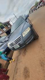 A picture of Volkswagen touareg Engin ND gear untouched ac working perfect Price