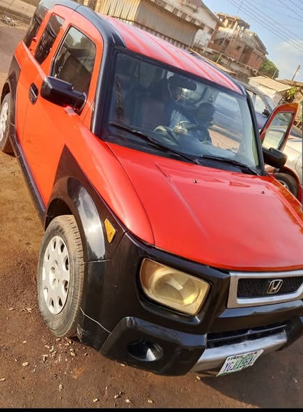 A picture of DISTRESS HONDA ELEMENT