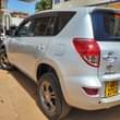 A picture of Rav4 2006 32m