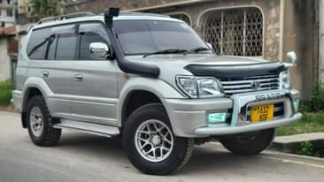 A picture of TOYOTA PRADO