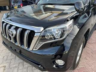 A picture of Land cruiser Prado 150 gari ni mpya price 160m No