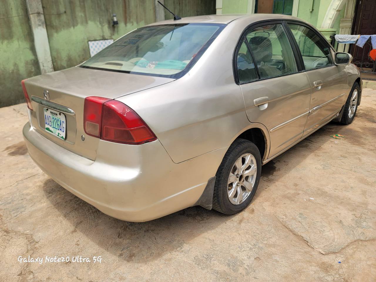 A picture of 2003 04 HONDA CIVIC