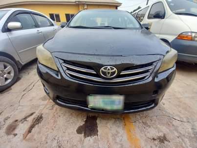A picture of AWOOF VERY SOUND AND SHARP 2012 COROLLA SELLING LOW 2