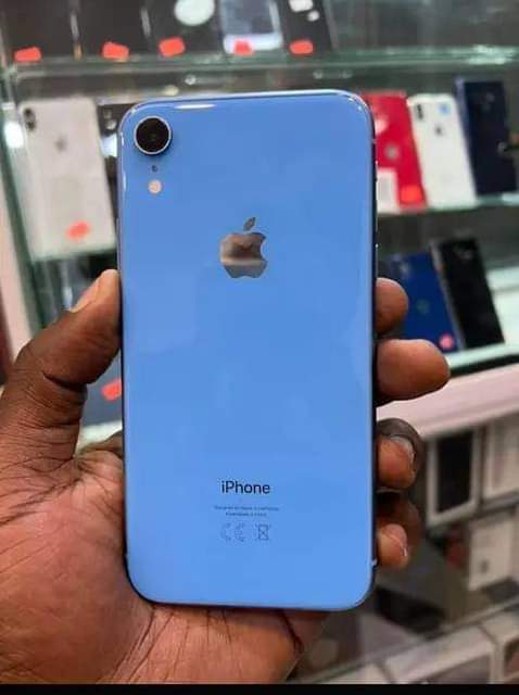A picture of Iphone xr