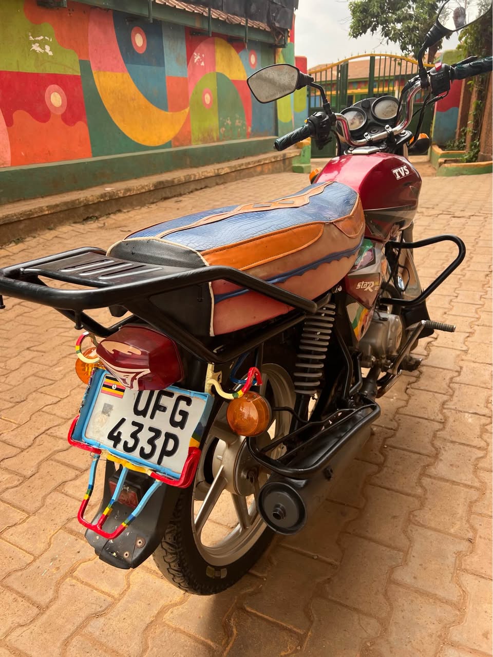 A picture of TVS HLX 125cc