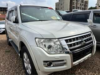 A picture of Mitshubishi Pajero model 2011 98M 0705176582