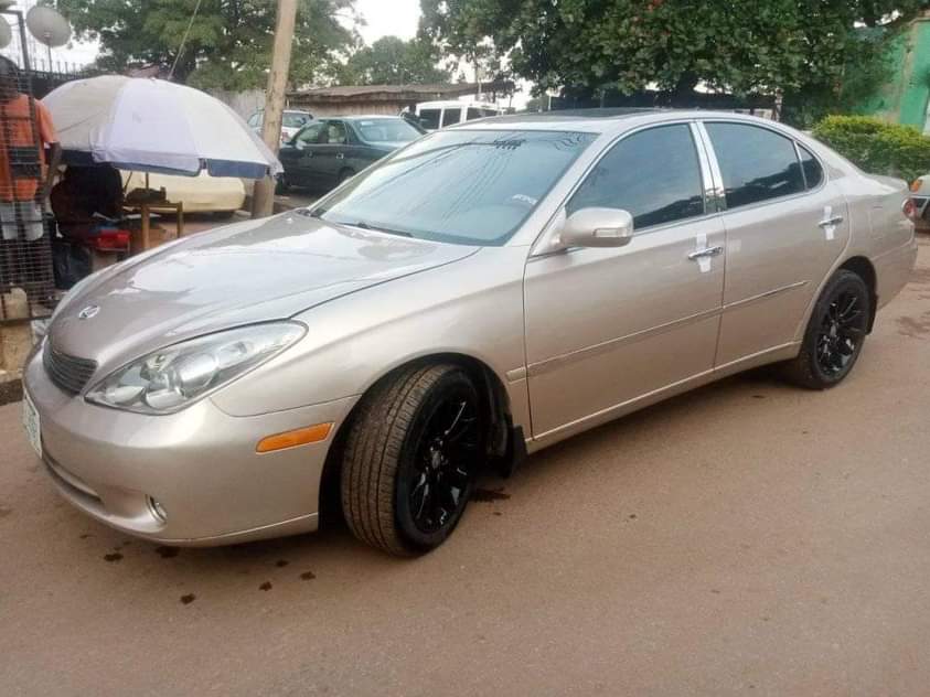 A picture of 2005 Toyota Lexus Ex330 V6 XLE