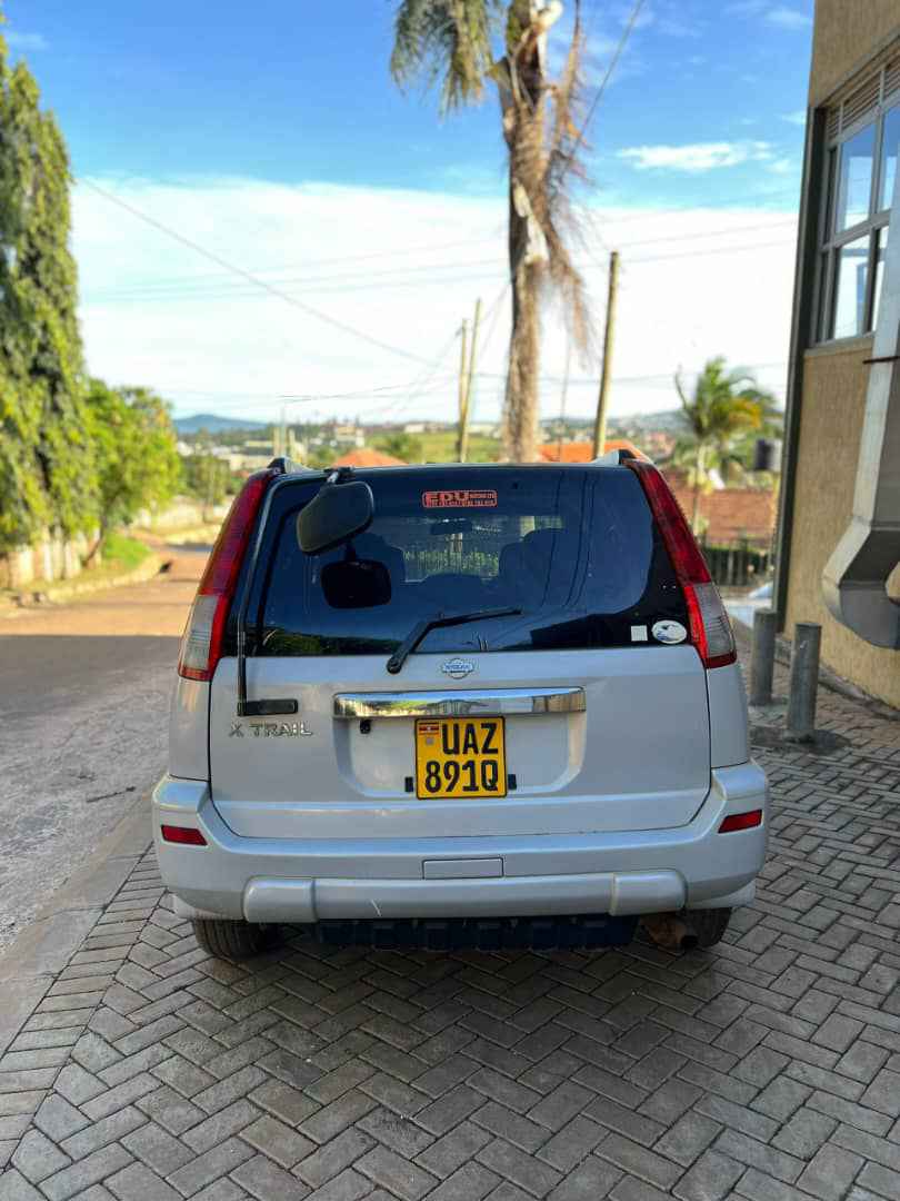 A picture of Nissan xtrail 14m good condition
