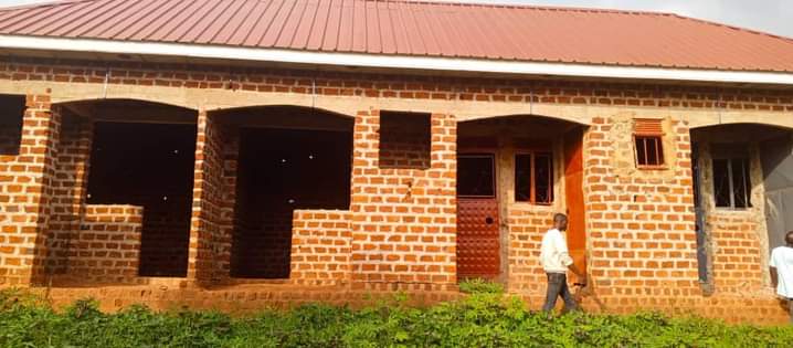 A picture of 4 SINGLE UNITS FOR SALE AT 25M UGX IN MPELERWE