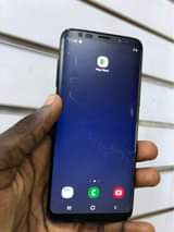 A picture of Samsung S8 64gb 4gb 230k no dots just slightly cracked