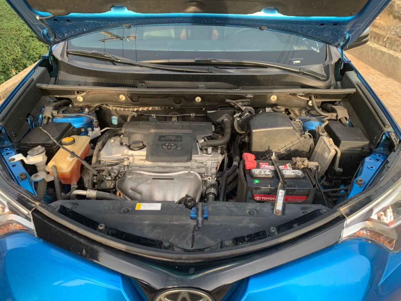 A picture of TOYOTA RAV4 2018 SE MODEL