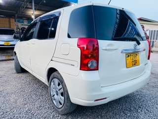 A picture of 2004 TOYOTA RAUMU 0714058883 TOYOTA